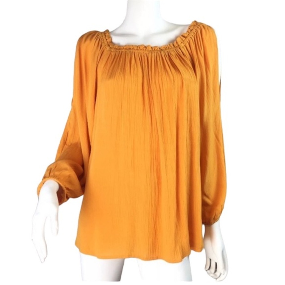 Beachlunchlounge yellow cold shoulder top small